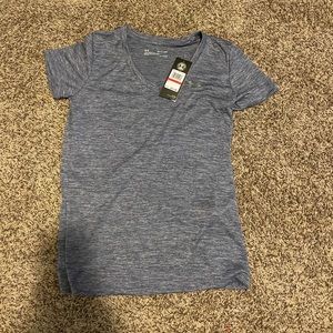 Brand New Women’s Underarmour shirt